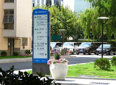 三江哪些因素影响宣传栏的制作？